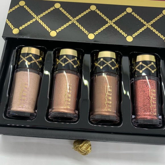 MAC Nutcracker Sweet Bronze Pigments & Glitter Kit - Picture 2 of 7